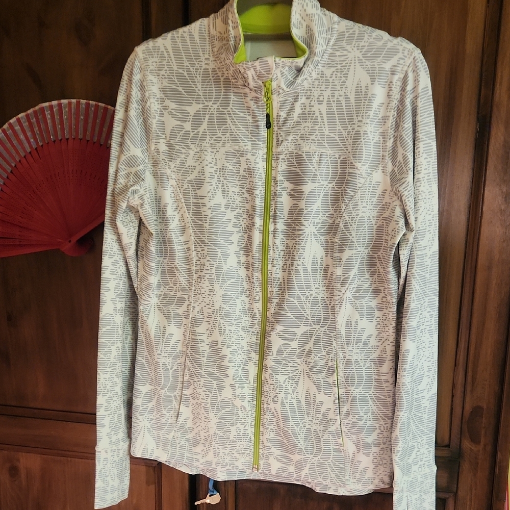 Women's Mondetta Top